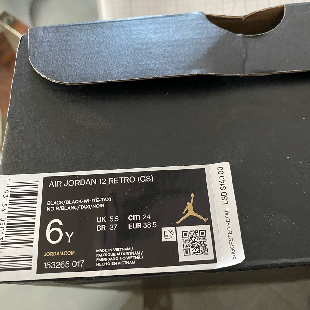 Air Jordan 12 Retro (NWOT) Black/Black -White - Picture 4 of 9